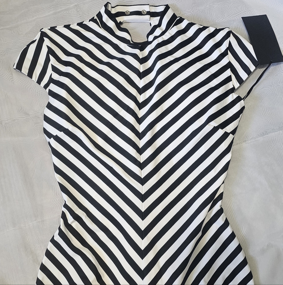 La Femme Betelgeuse Swimsuit - Picture 2 of 14